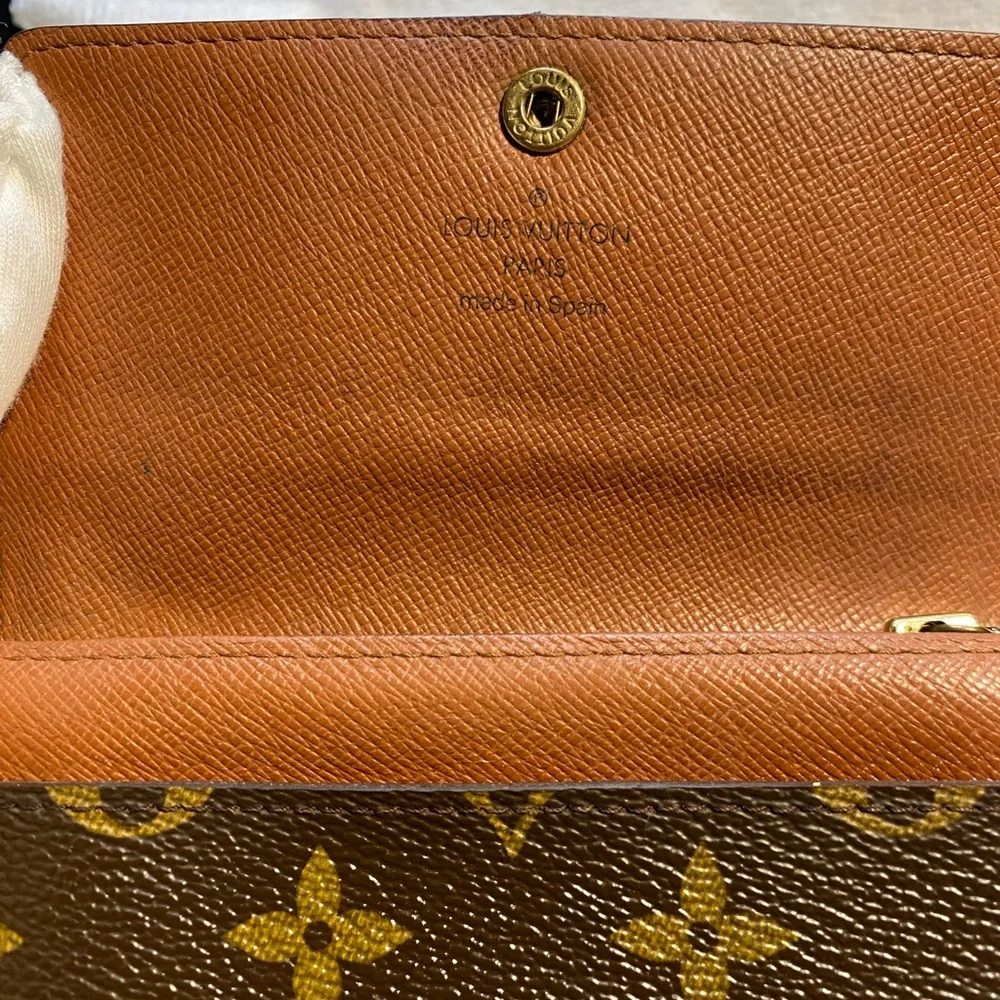 Louis Vuitton Wallet. - Picture 3 of 8